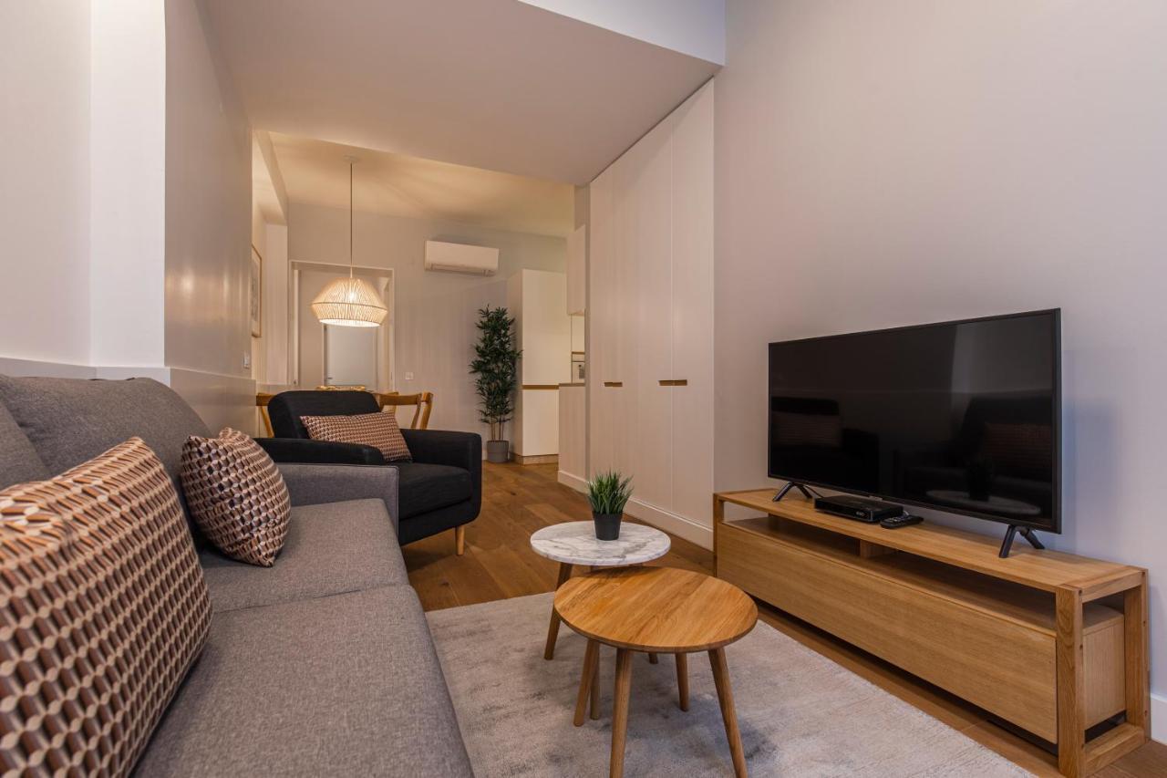 Apartment Upscale & Modern 2bdr