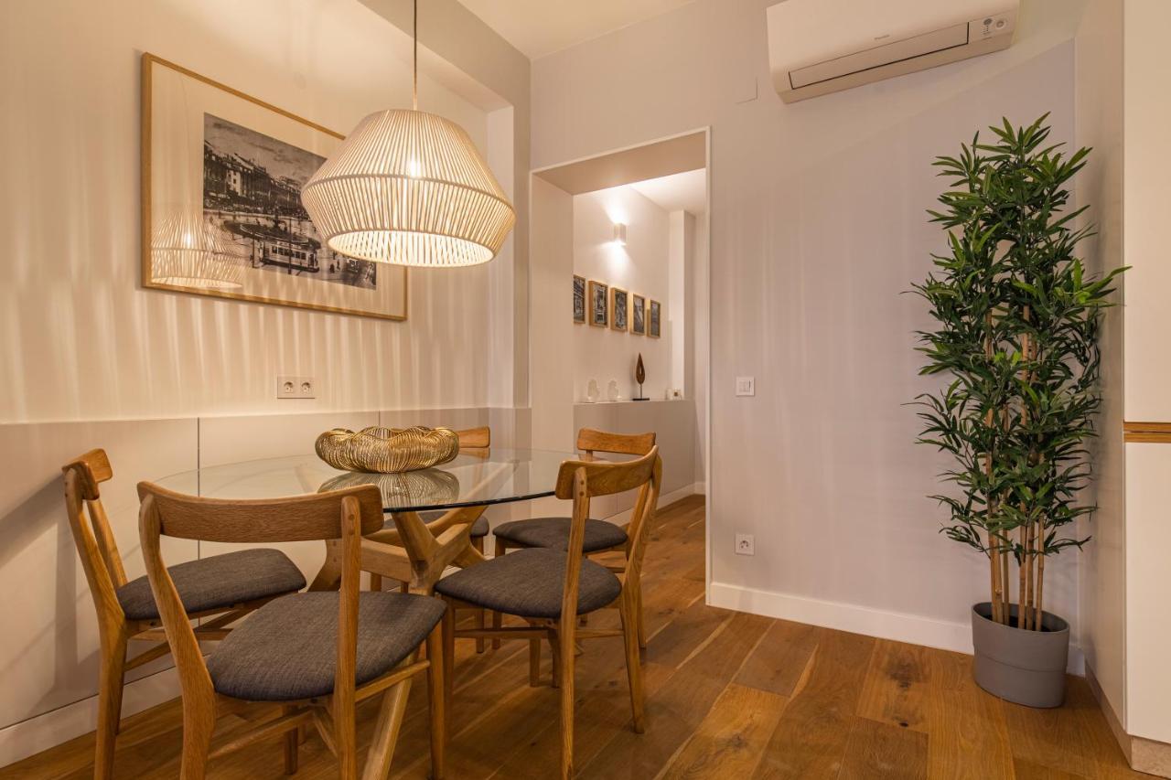 Apartment Upscale & Modern 2bdr *